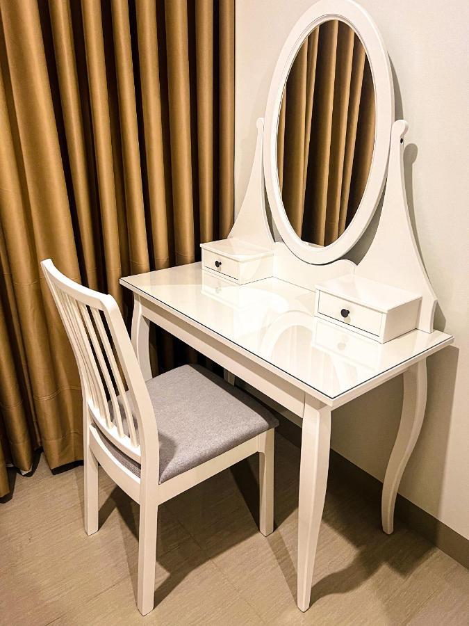 Steff's 1291 @ Shore 2 Pasay Apartment