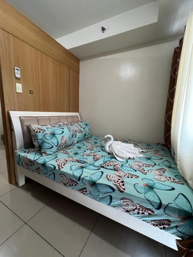 Apartment Shell Residences Mall Of Asia