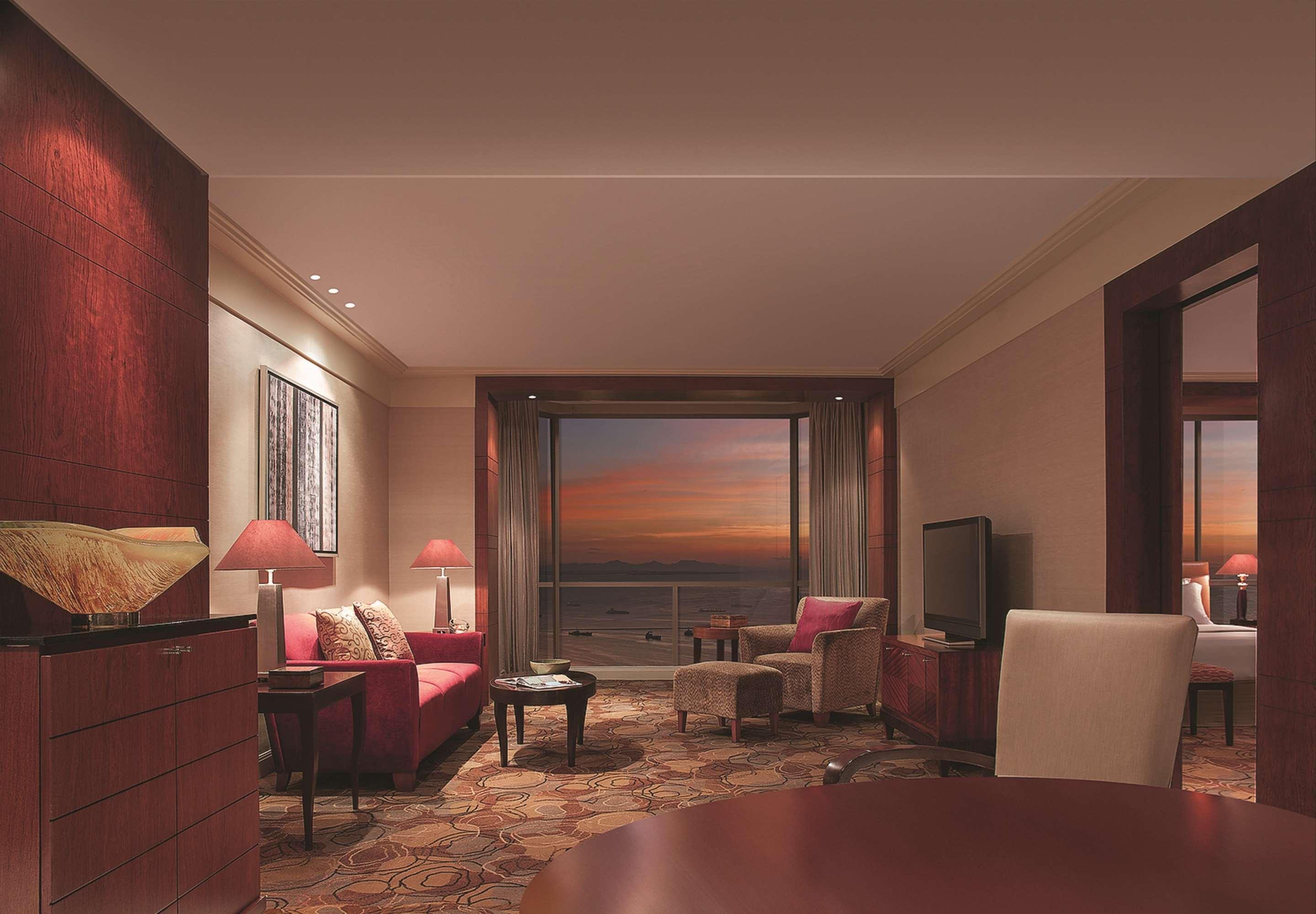 New Coast Hotel