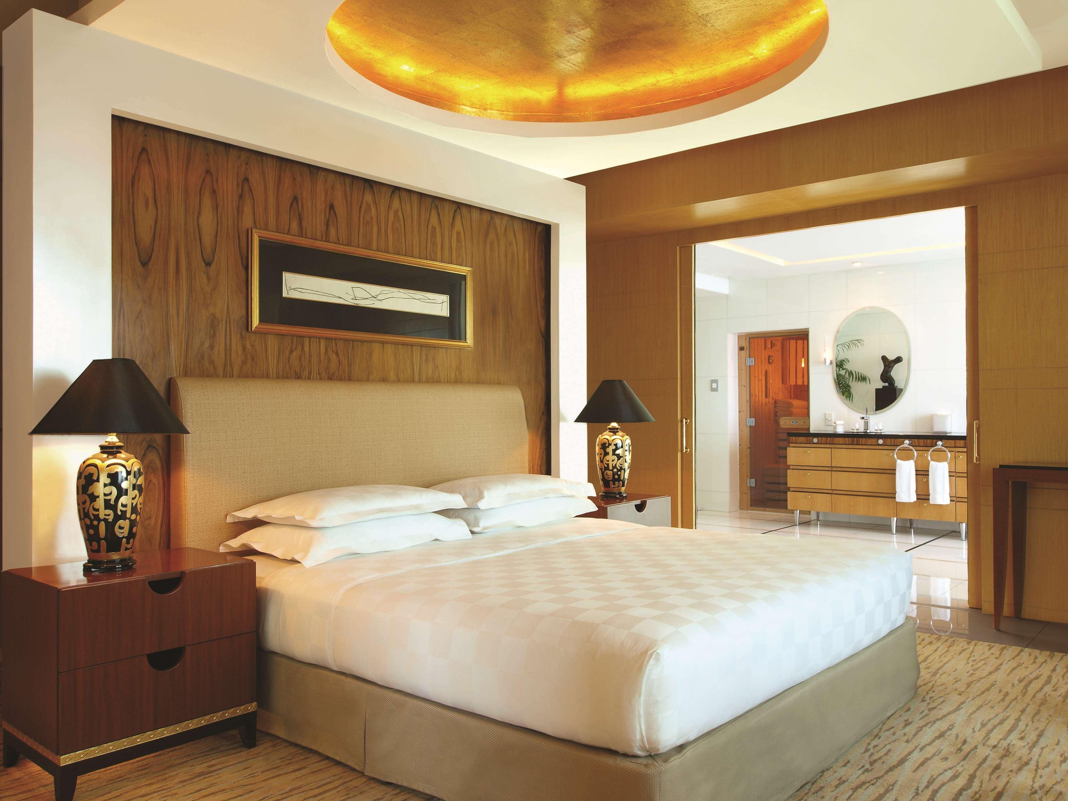 New Coast Hotel 5*