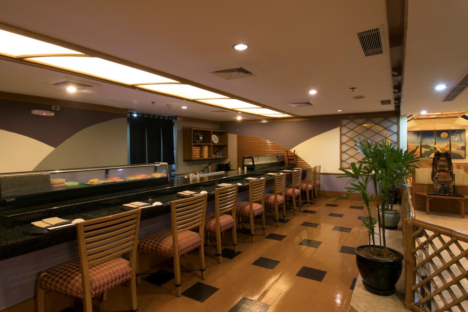 Century Park 4*