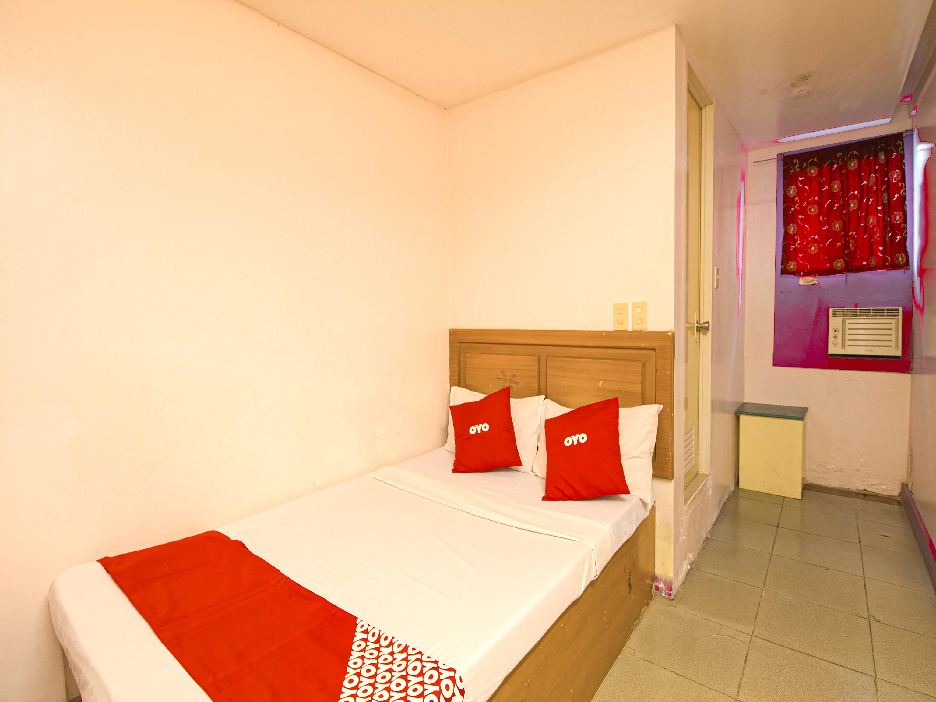 Oyo 790 Mango Hotel 2*