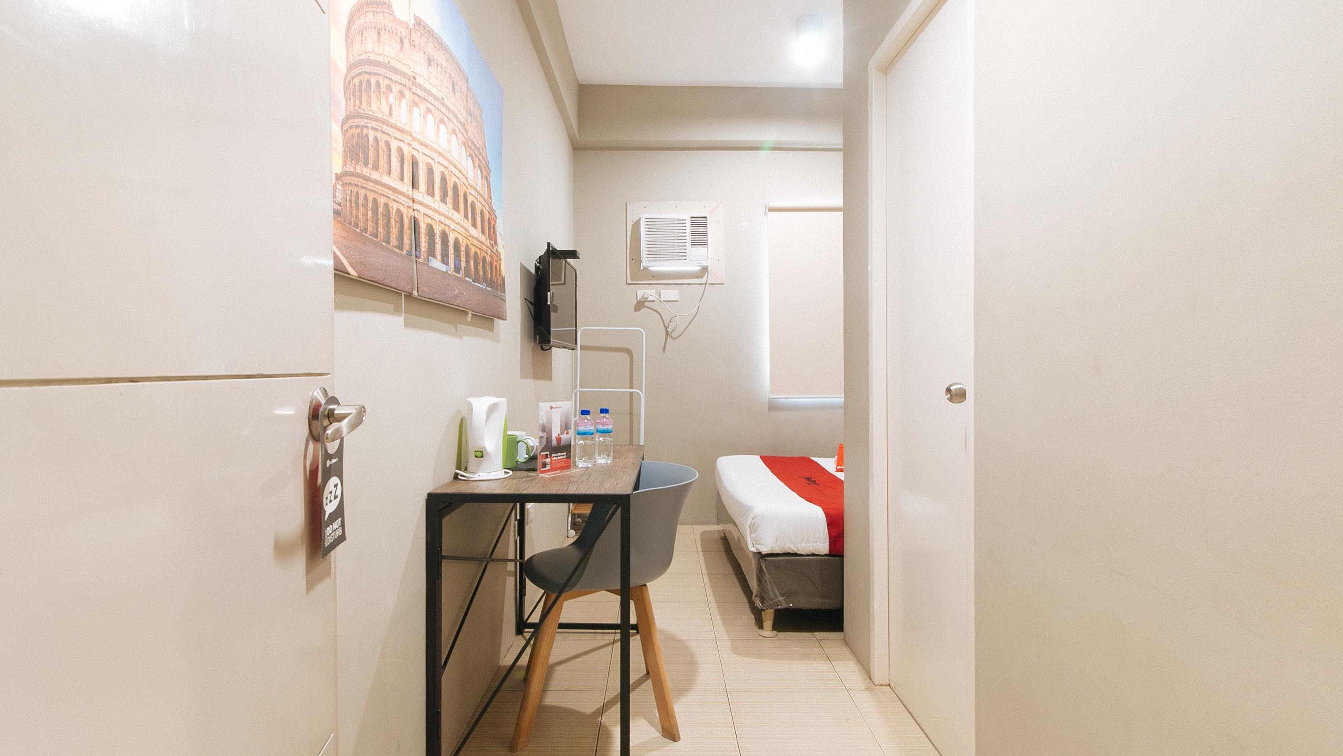 Hotel Reddoorz Near Osmena Highway 2 3*