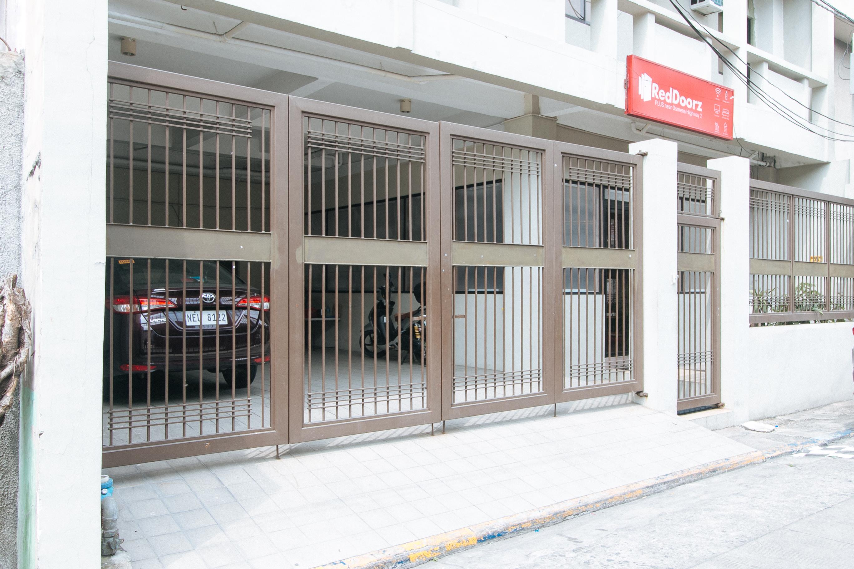 Reddoorz Near Osmena Highway 2