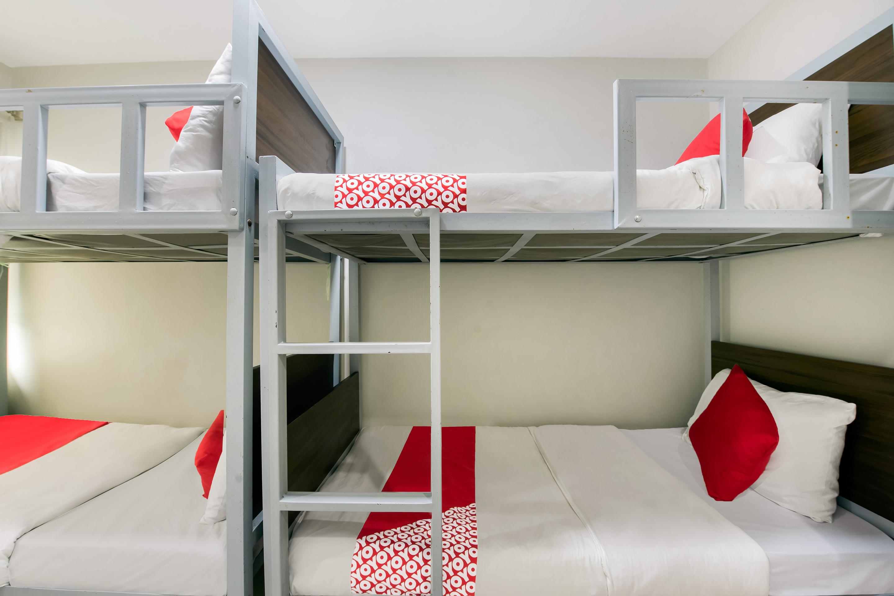 Oyo 152 Sangco Condotel Manila