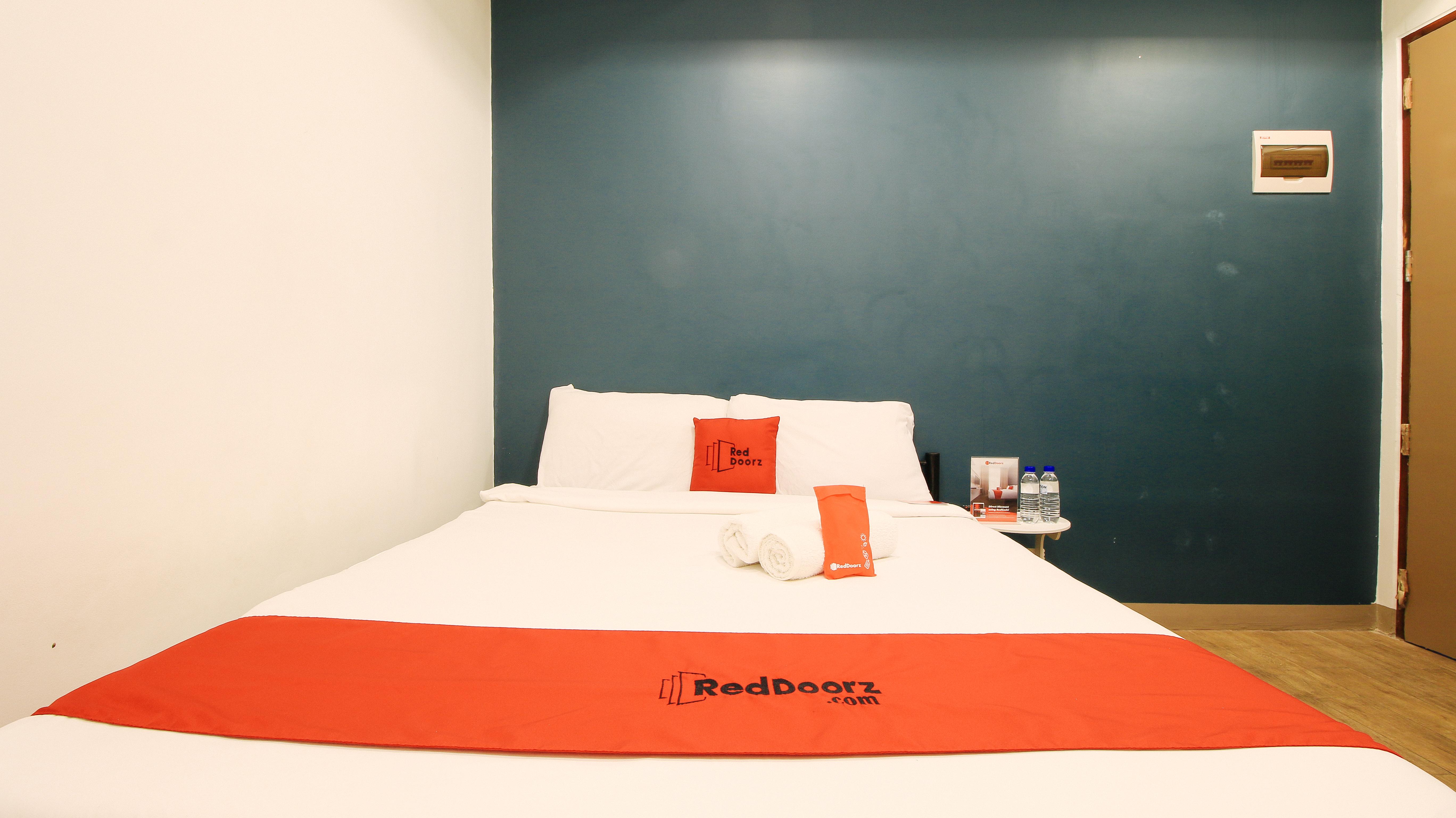 Reddoorz @ San Marcelino Malate 3*