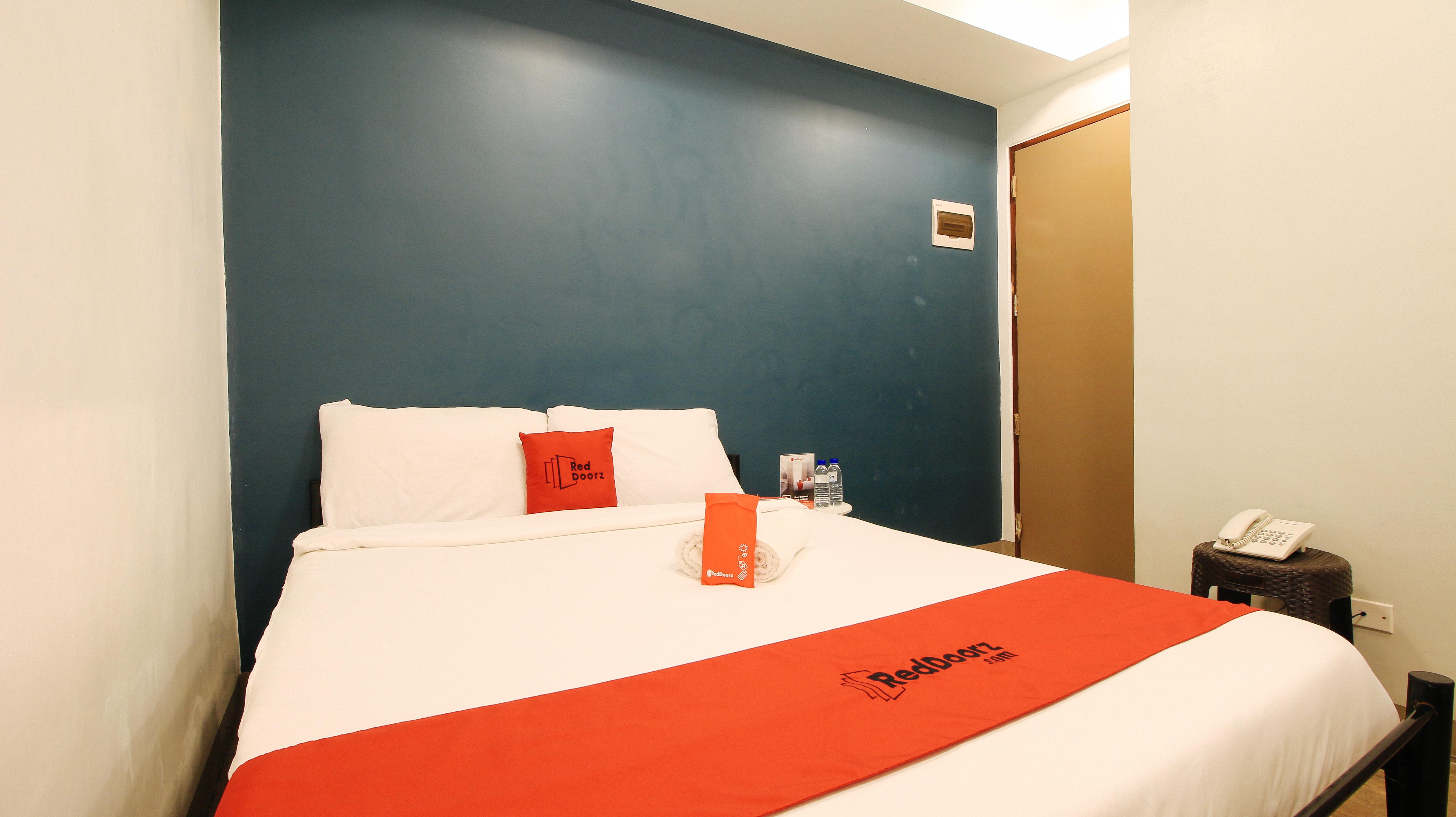 Hotel Reddoorz @ San Marcelino Malate