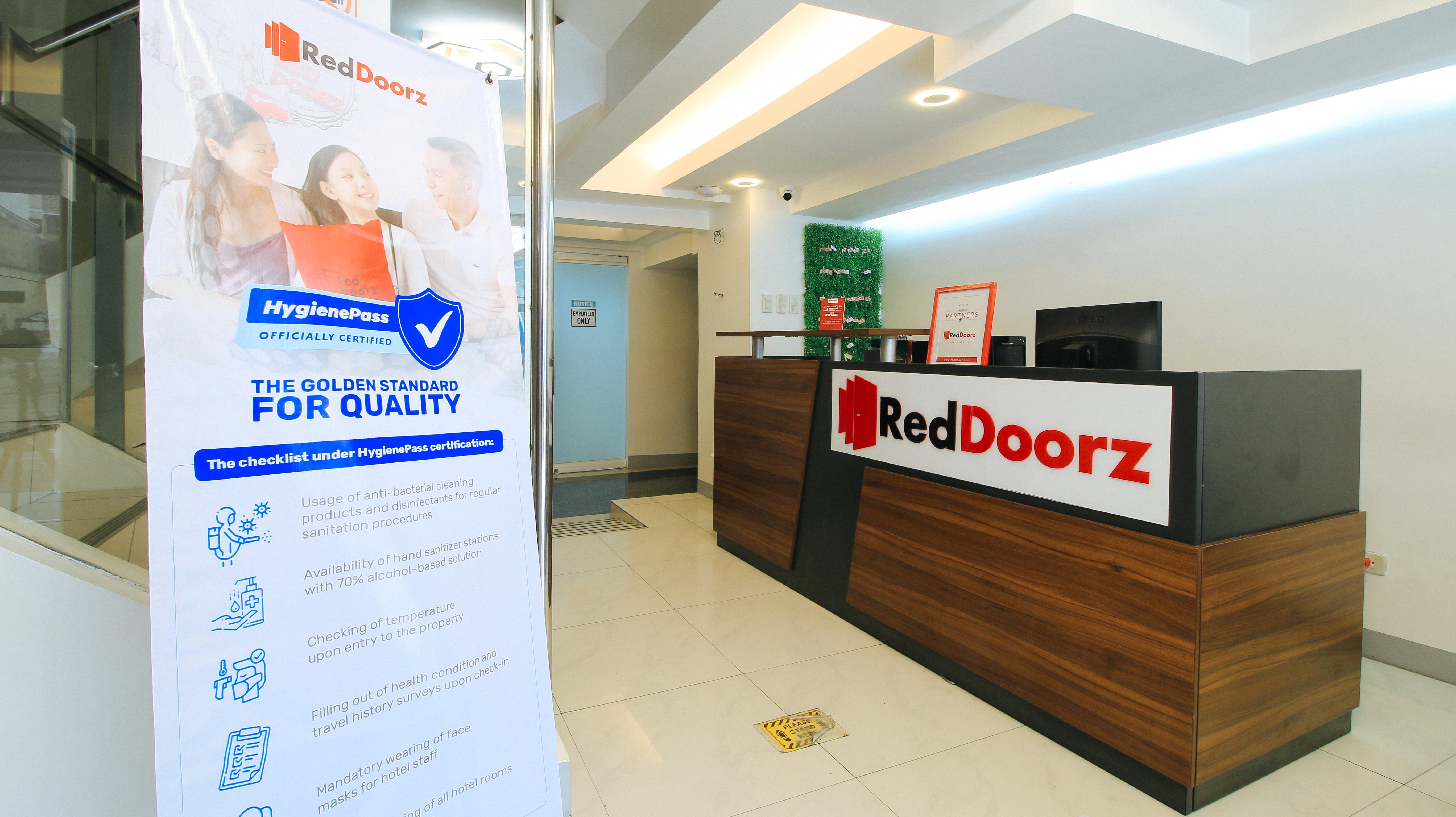 Reddoorz @ San Marcelino Malate 3*