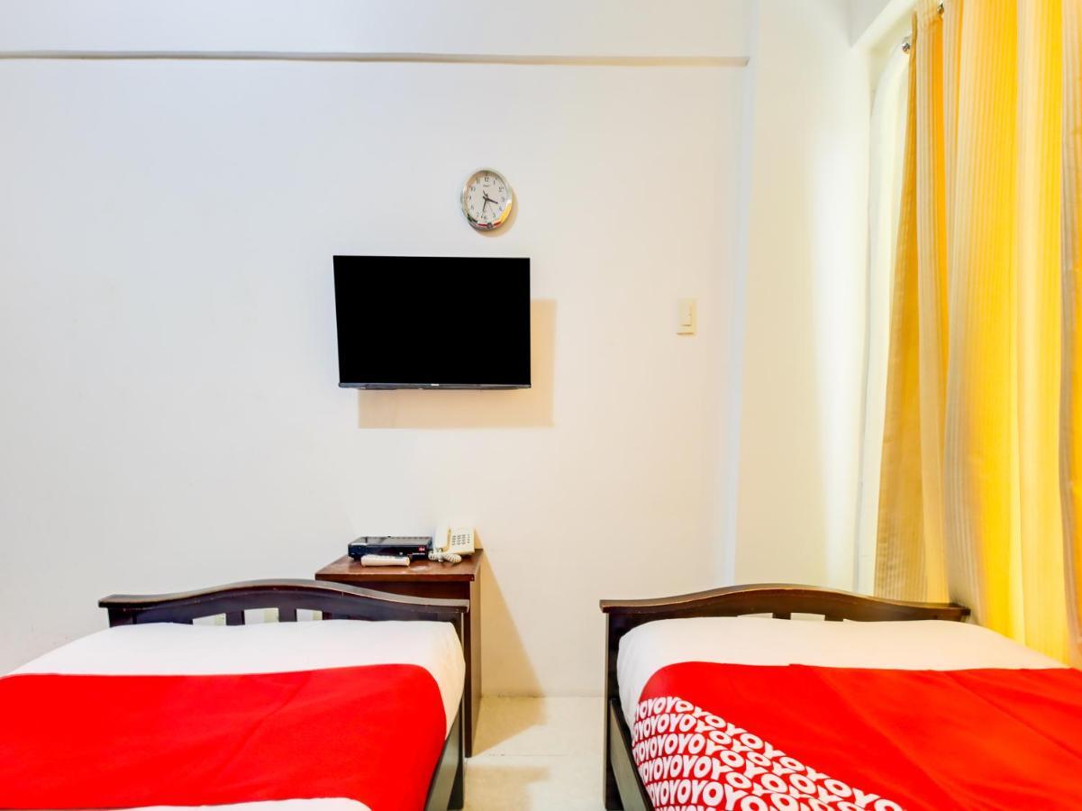Apartment Oyo 893 Dian Makati