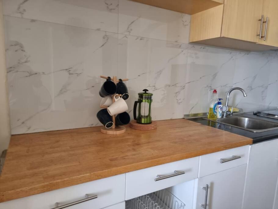 One Bedroom In Makati Apartment Manila