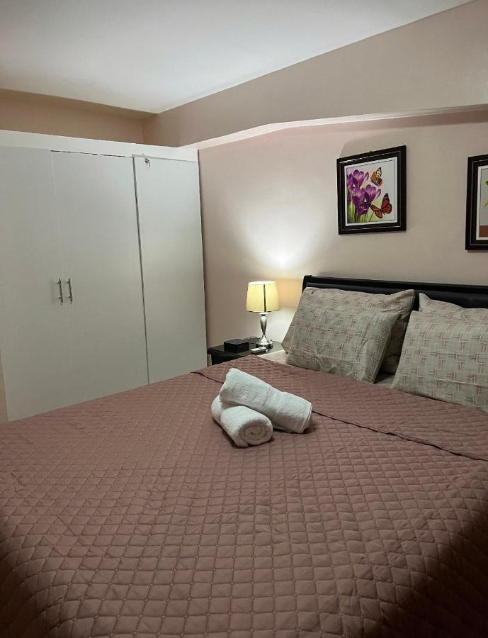 Affordable 2 Bedroom 2 Ba W/ Skycable, Netflix, & Amazon Prime Apartment Manila