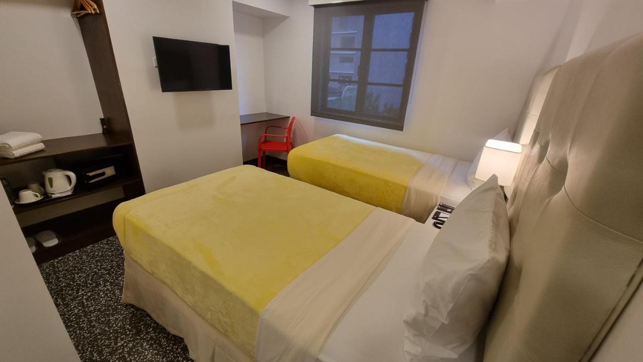 One Cristina 5* Manila