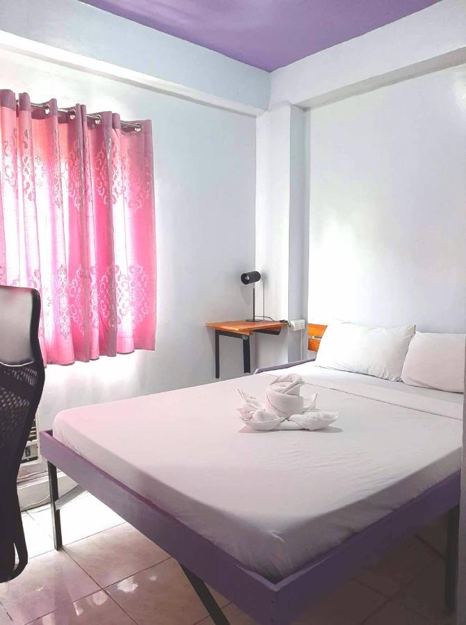 Hostel Manila Nomads Hostel *
