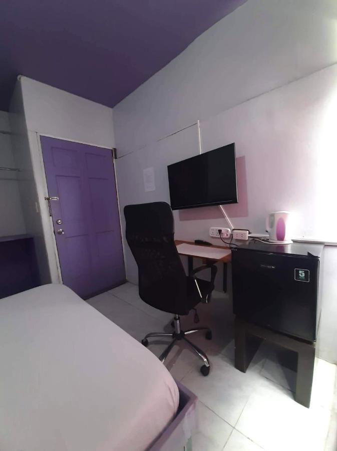 Manila Nomads Hostel Hostel