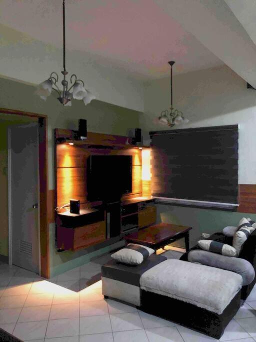 3br 70sqm Free Internet, Penthouse Unit In Ermita, Near Us Embassy