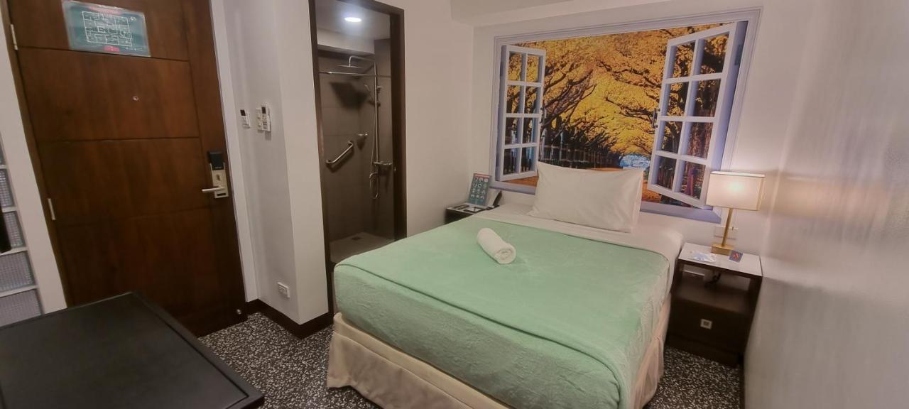 One Cristina Hotel