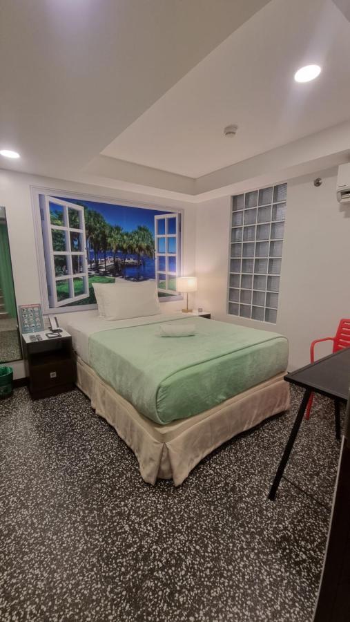 One Cristina Hotel