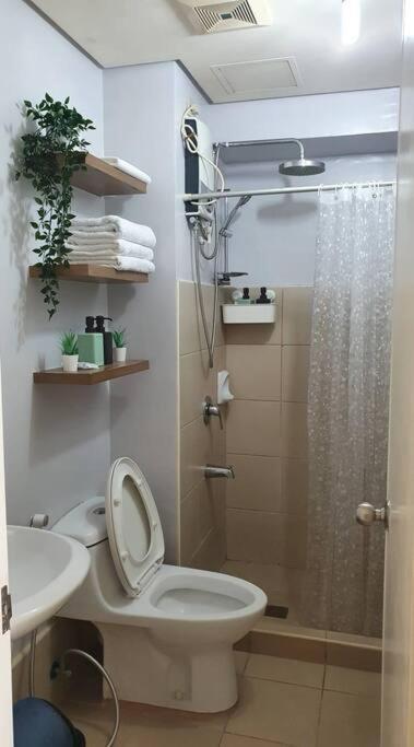 One Bedroom In Makati Apartment