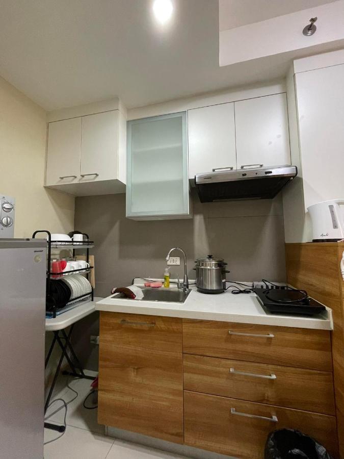U806 2bedrooms Poolaccess Netflix Wifi85mbps Karaoke Manila