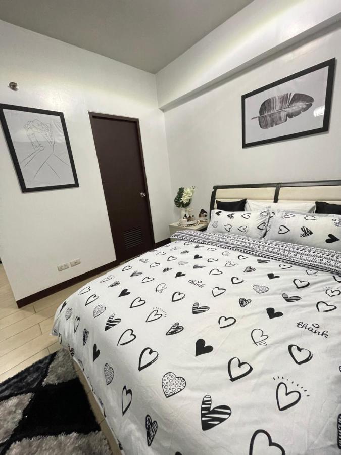 Two Palm Tree Villas Newport-elegante Condotel Type Aparthotel Manila