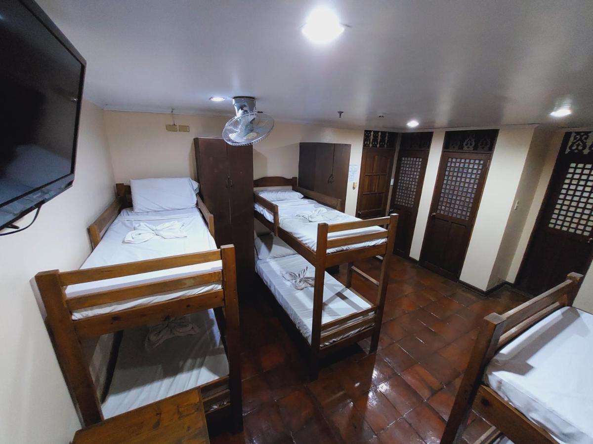 Makabata & Cafe Hotel Manila