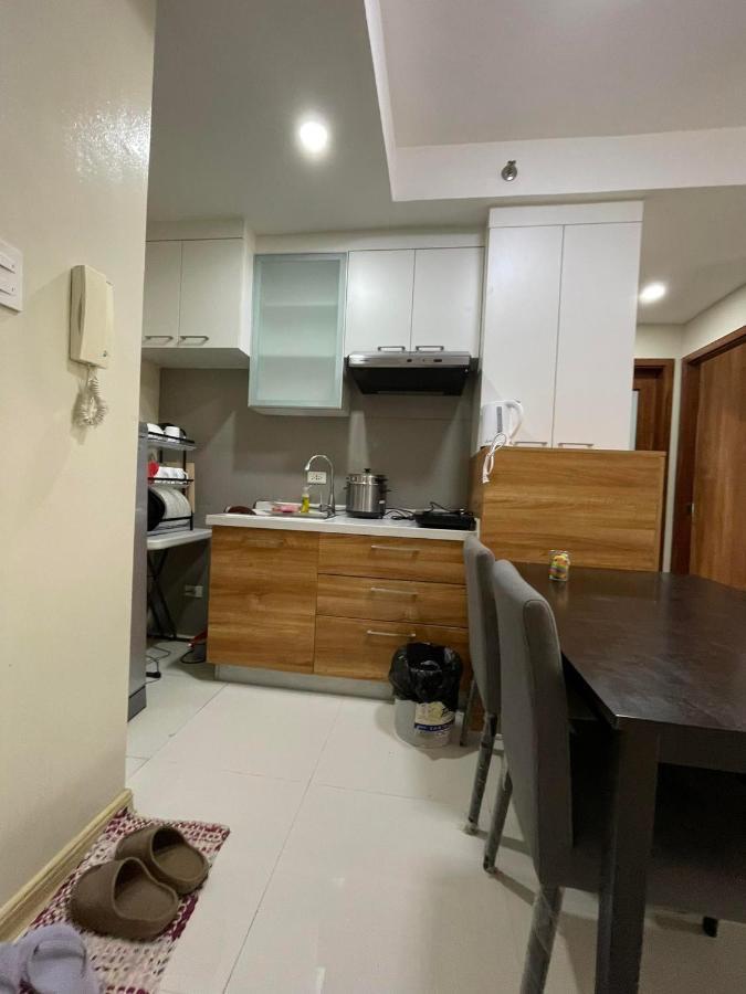U806 2bedrooms Poolaccess Netflix Wifi85mbps Karaoke Apartment Manila