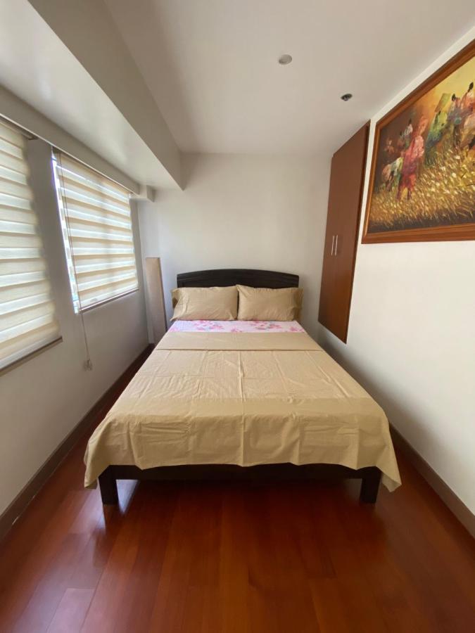 Comfy And Cozy 2br In Bgc With Wifi And Netflix Apartment