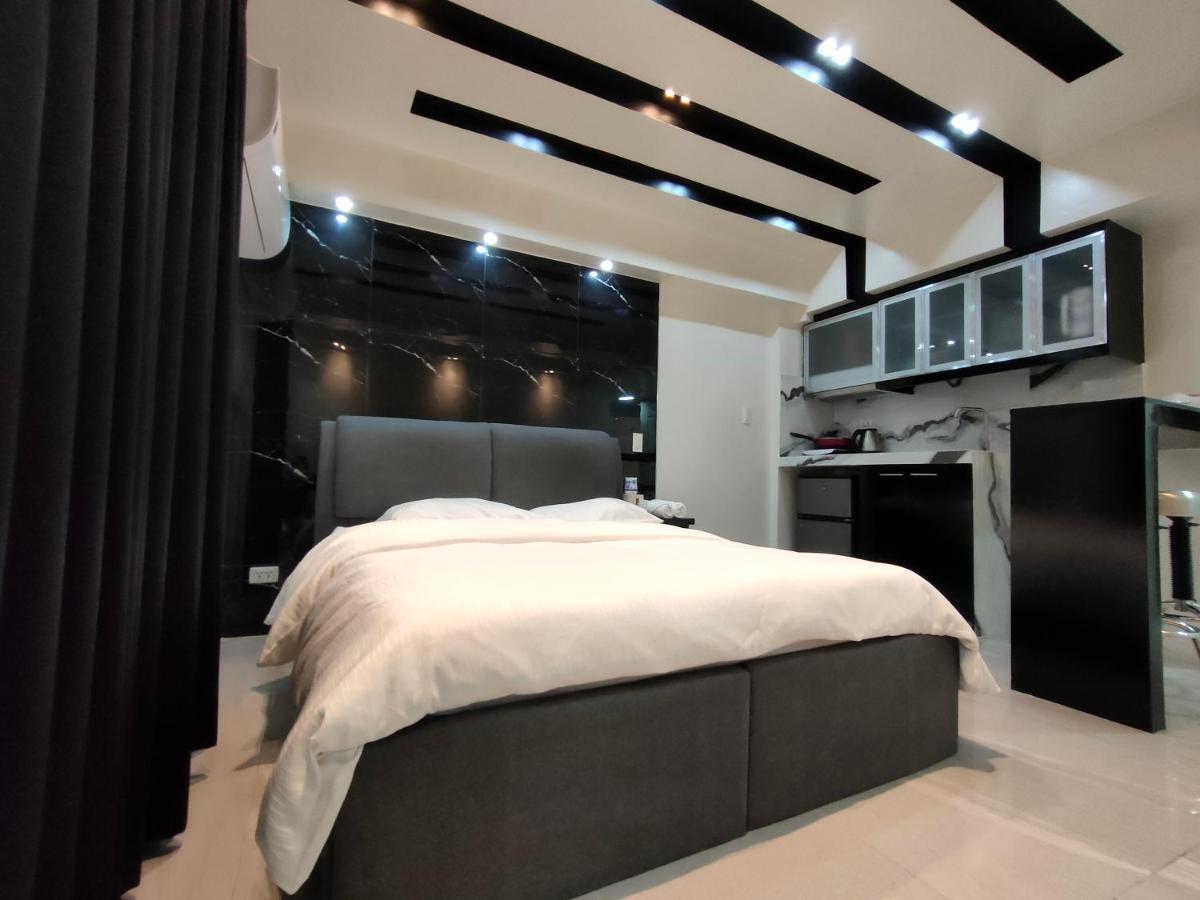 Apartment Burgundy Mckinley Place Service Apartment Manila