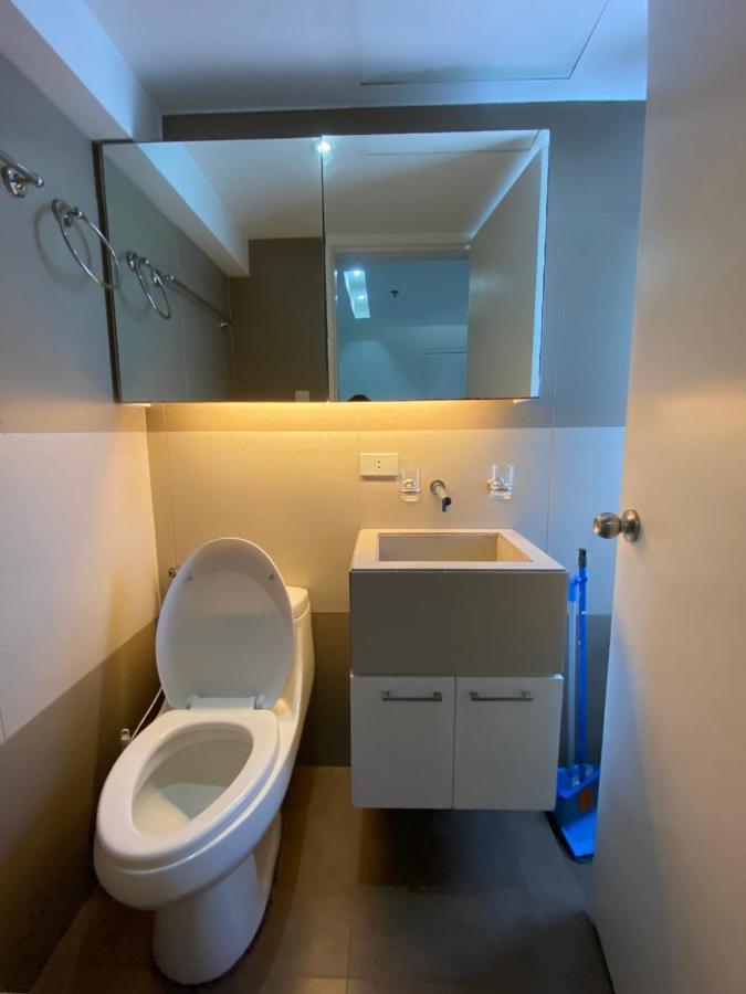Comfy And Cozy 2br In Bgc With Wifi And Netflix