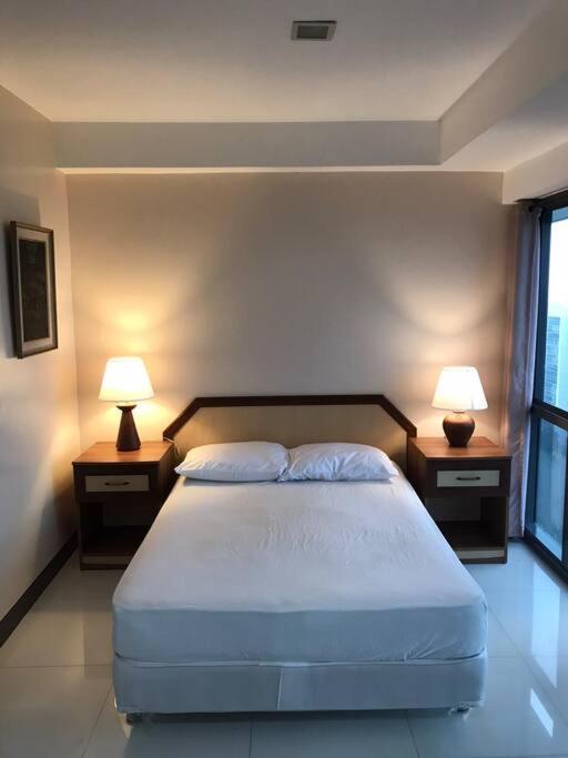 Casa Antonio At Viceroy Mckinley Hill Apartamento *