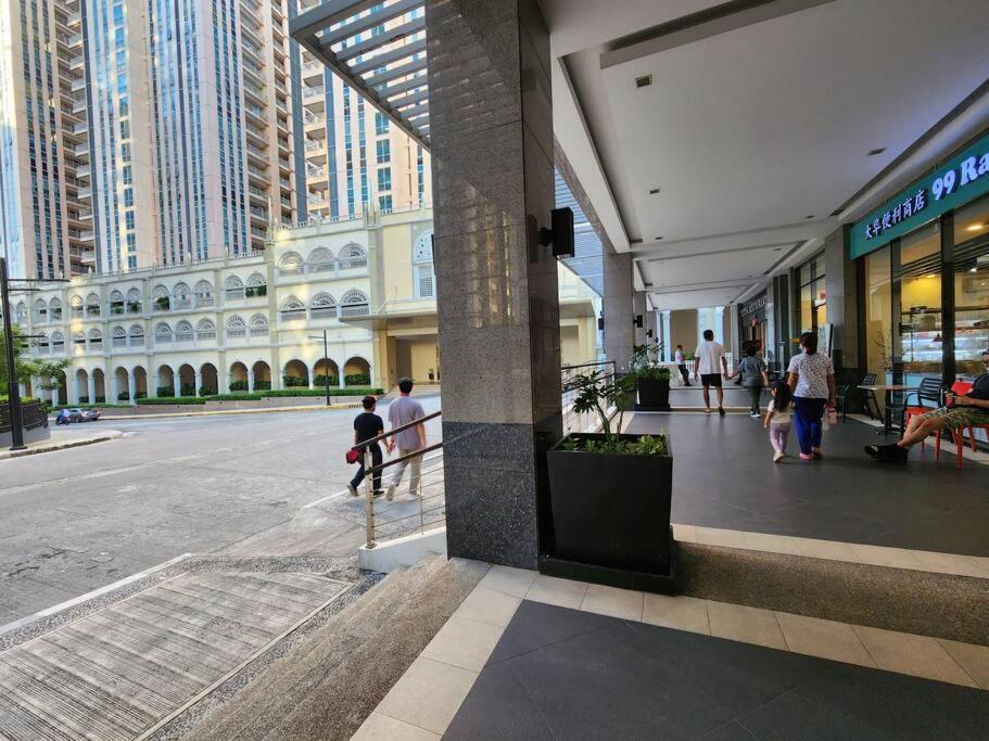 Apartamento Casa Antonio At Viceroy Mckinley Hill Manila