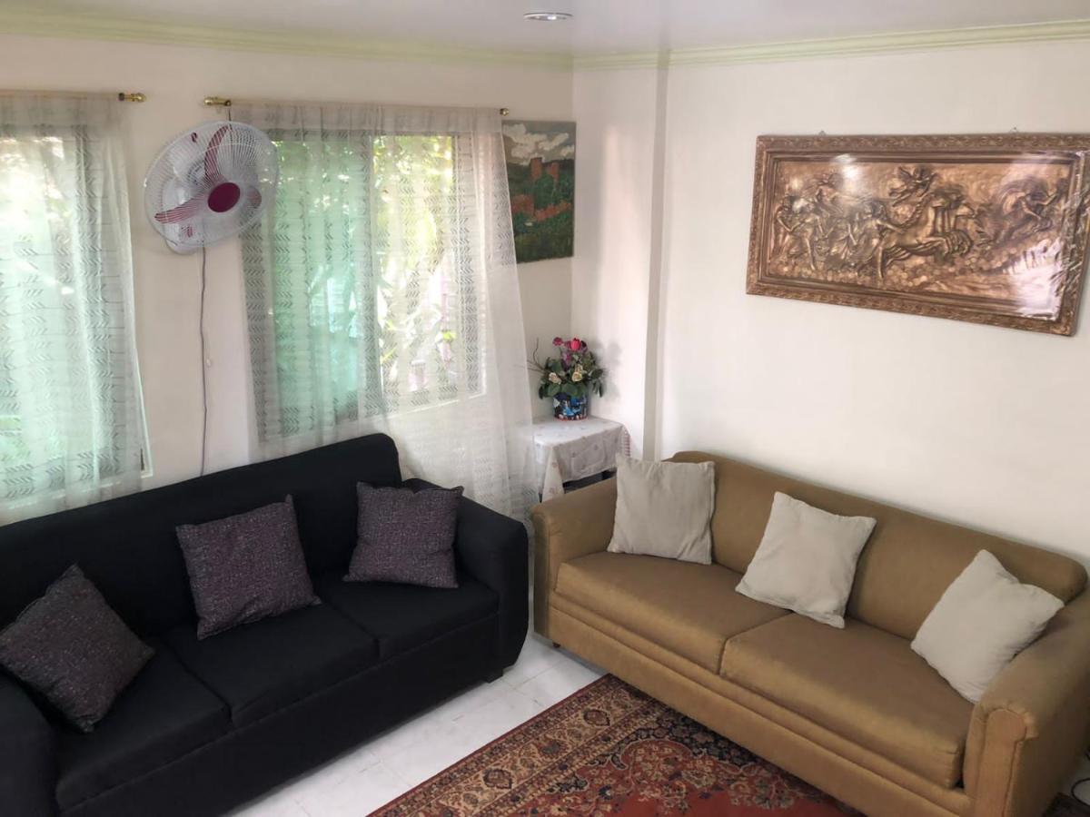 Apartment The Mansion: Family And Barkada Bonding Place In Pasay Near Airport