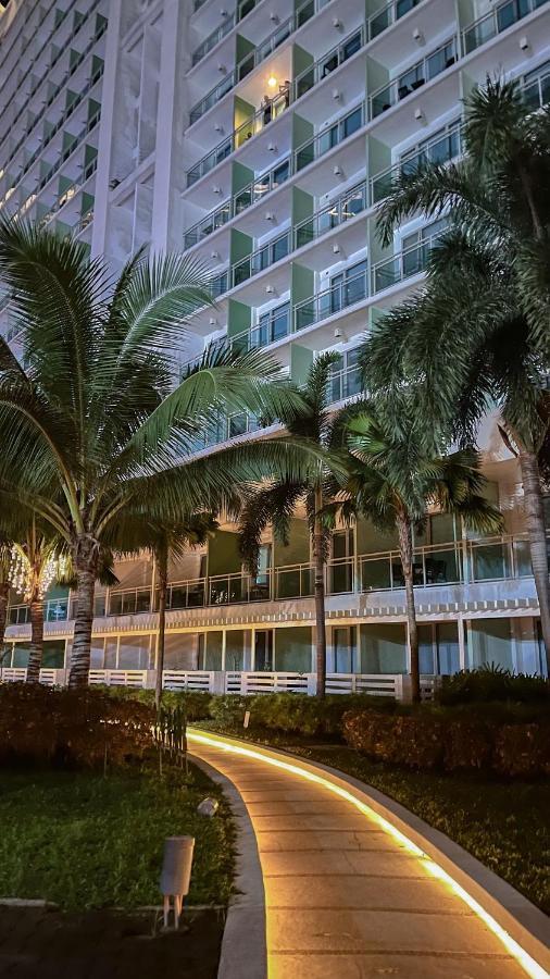 Azure Urban Maui Unit *