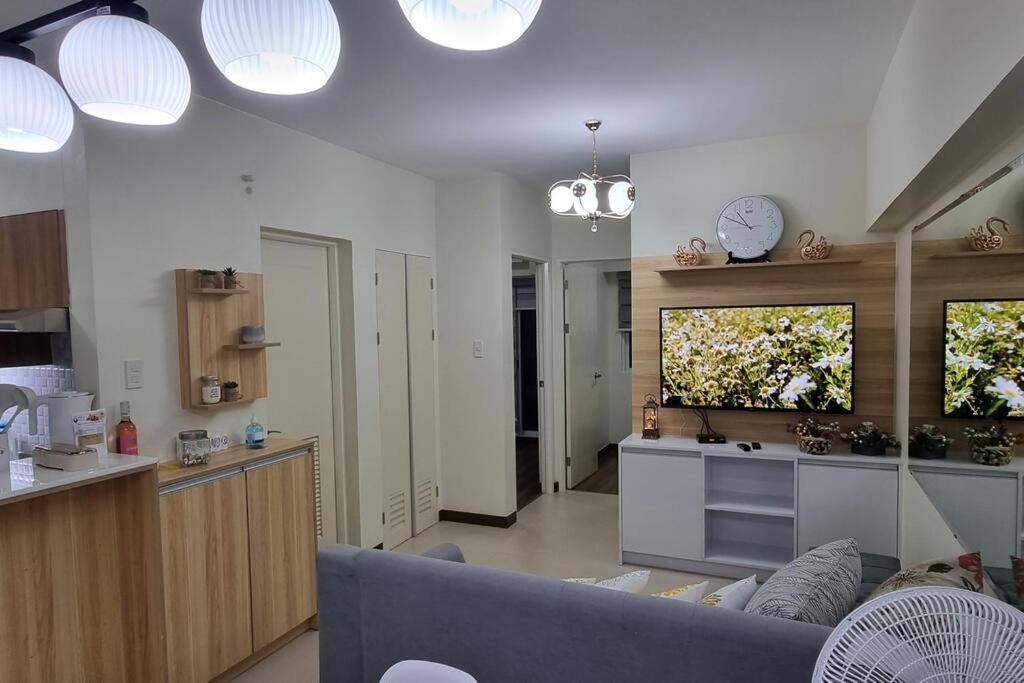 A Cozy 2 Bedroom In Metro