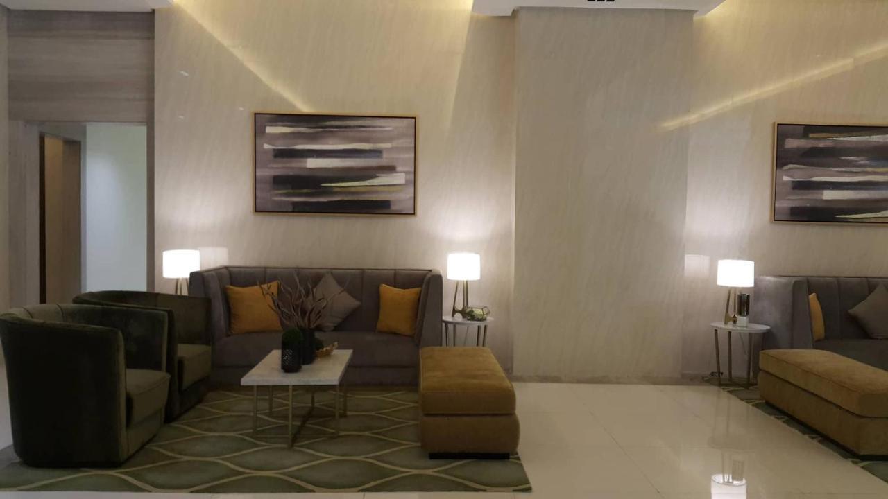101 Newport Boulevard Near Naia Terminal 3 *