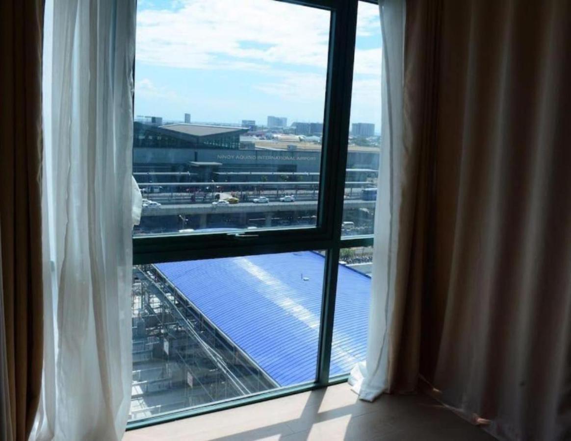 High-rise Near Naia Terminal 3 With A Perfect Airport Front-view Manila