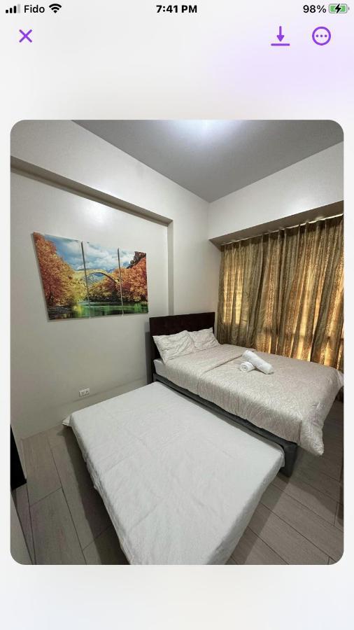 Robles' Unit At 81 Newport Boulevard Apartment