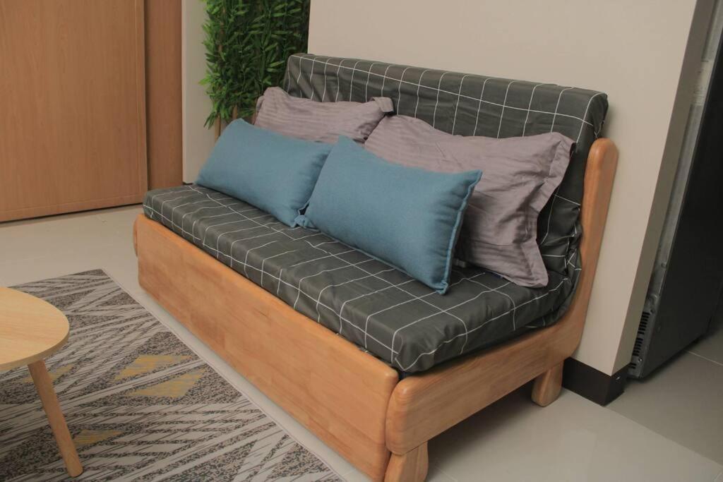 Apartment A2j Luxury 2br Near Uptown Mall Bgc Taguig Manila