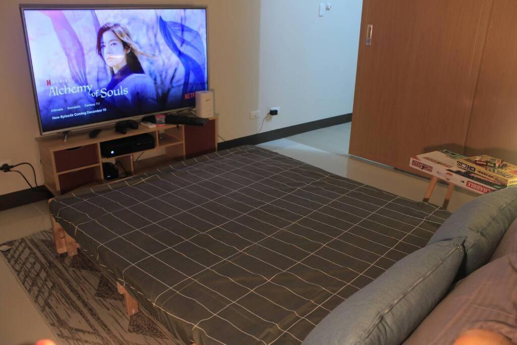 A2j Luxury 2br Near Uptown Mall Bgc Taguig Manila
