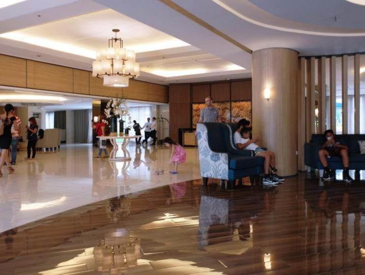 Shell C14 Near Mall Of - Airport *