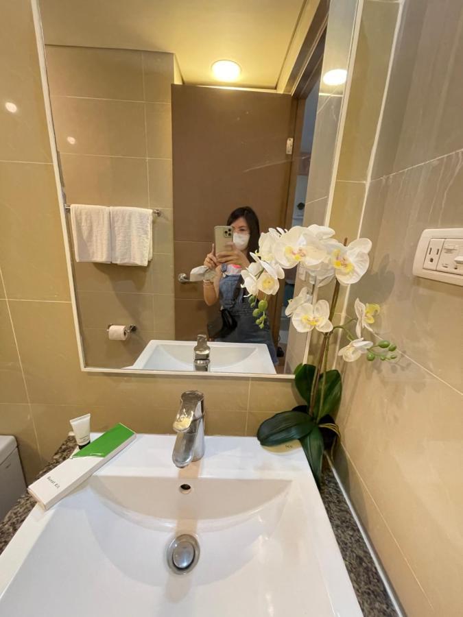 Aparthotel Two Palm Tree Villas Newport-elegante Condotel Type