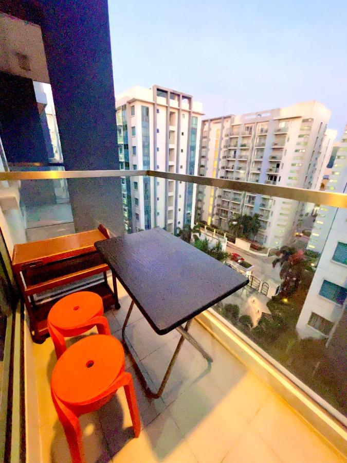 Two Palm Tree Villas Newport-elegante Condotel Type Aparthotel *