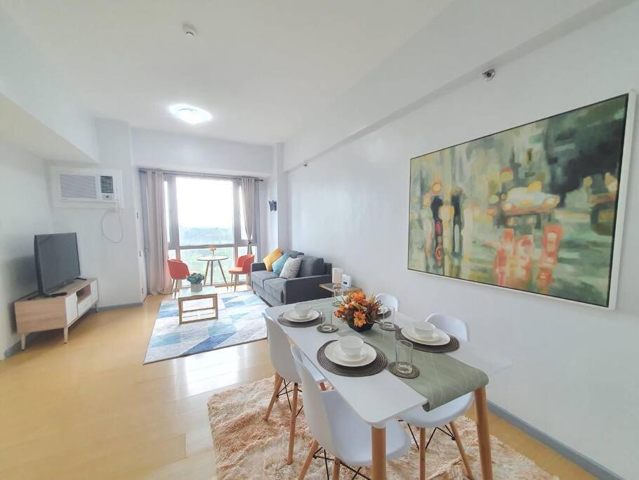 Apartment Avant In Bgc - Spacious 1 Bedroom With Amazing View