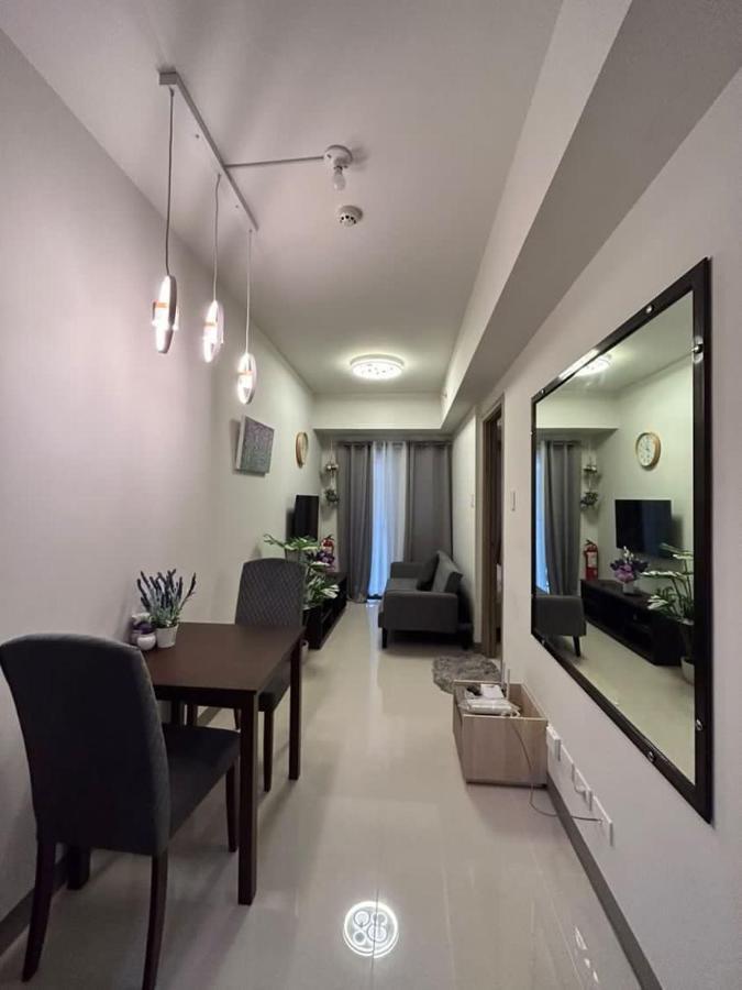 The Estrella At S Residences Mall Of Asia Complex, Near Airports Apartment