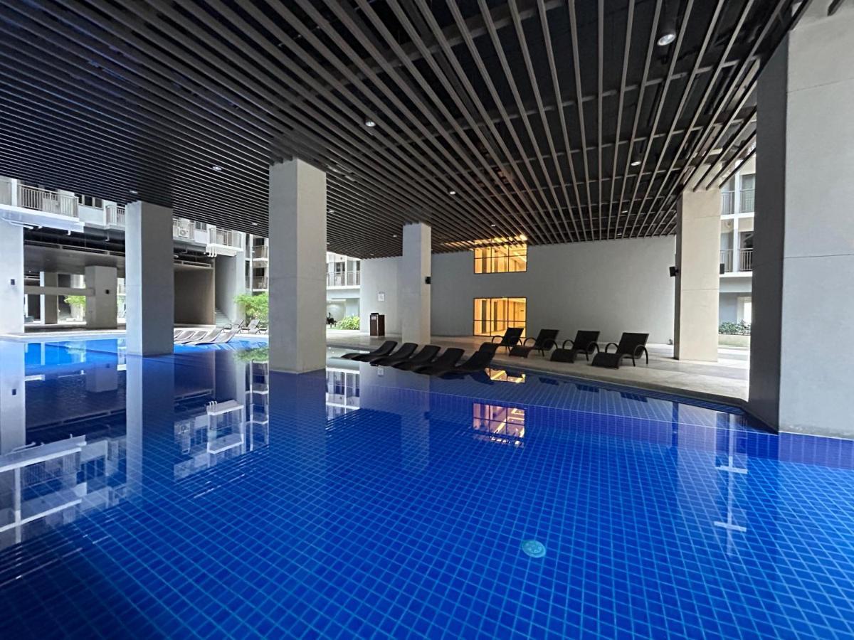 The Estrella At S Residences Mall Of Asia Complex, Near Airports Apartment