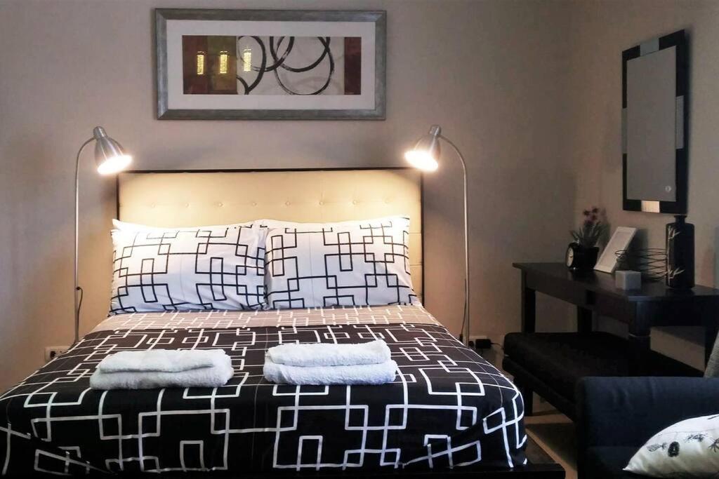 Condotel At 150 Newport Blvd. Near Naia T3 W/ Wifi * Manila