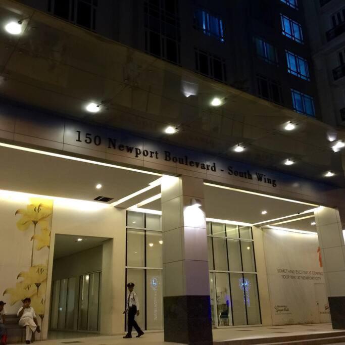 Condotel At 150 Newport Blvd. Near Naia T3 W/ Wifi Apartment *