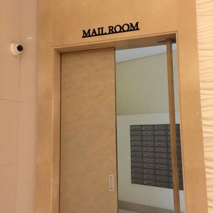 Condotel At 150 Newport Blvd. Near Naia T3 W/ Wifi Apartment Manila