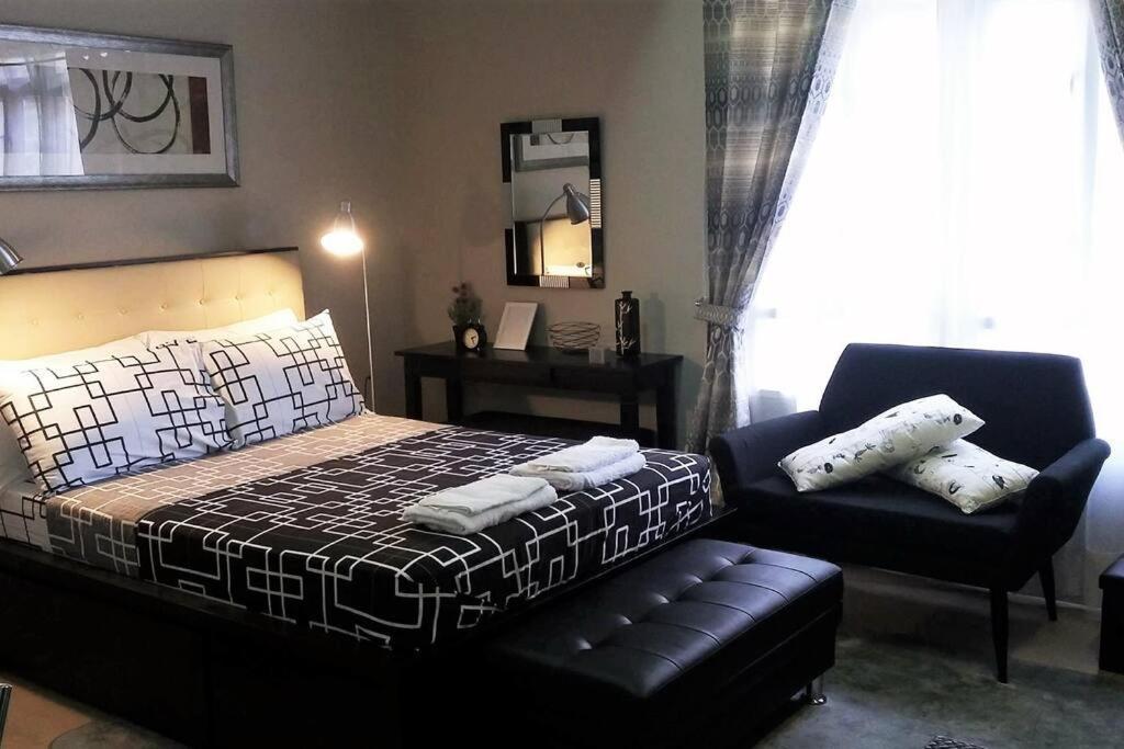 Apartment Condotel At 150 Newport Blvd. Near Naia T3 W/ Wifi Manila