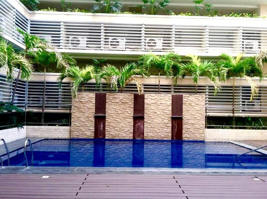 Apartment Condotel At 150 Newport Blvd. Near Naia T3 W/ Wifi *